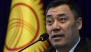 رئيس وزراء قرغيزستان يتولى الرئاسة مؤقتا
