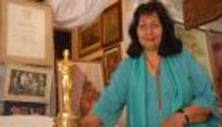 وفاة بهانو أثايا.. أول هندية تفوز بالأوسكار