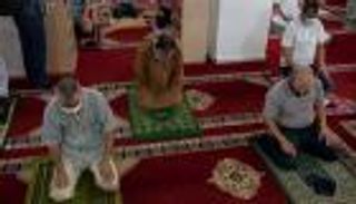 بالصور.. الجمعة تعود لمساجد المغرب بفرحة المصلين ودعاء كورونا