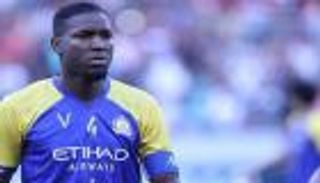 عمر هوساوي.. "الصخرة" يكتب نهاية قصة 10 سنوات مع النصر