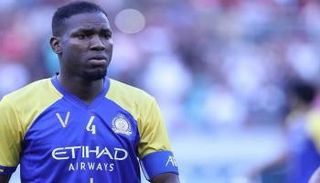 عمر هوساوي يودع النصر السعودي