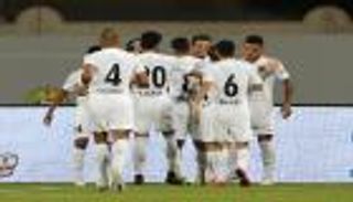 الدوري الإماراتي.. شباب الأهلي يكتسح اتحاد كلباء.. والعين يهزم خورفكان