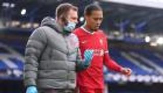 صدمة في ليفربول.. فان ديك مهدد بالغياب حتى نهاية الموسم