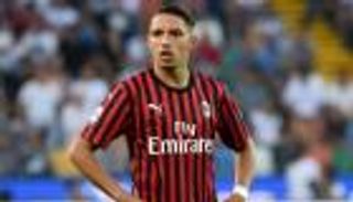 بطل ديربي ميلانو.. الجزائري بن ناصر يستفز جماهير إنتر