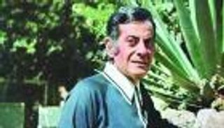 سر خناقة فريد الأطرش وعبدالحليم حافظ.. أشعلها "الحروفي" وانتهت بالعناق