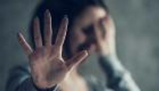 مصري يعتدي جنسيا على ابنته.. وشقيقها يعترف بالجريمة البشعة