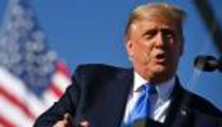 ترامب يخير الأمريكيين بين "التعافي الفائق" أو "كساد بايدن"