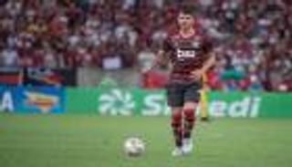 فيديو.. لاعب برازيلي سيئ الحظ يتعرض لأندر إصابات الملاعب