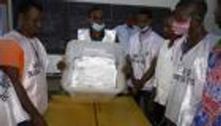 انتخابات الرئاسة في غينيا.. فوز "بلا قيمة" يفتح باب العنف