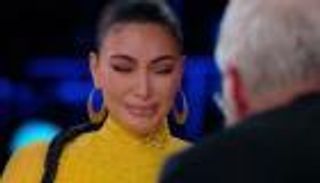 سر بكاء كيم كارداشيان في عيد ميلادها الـ 40