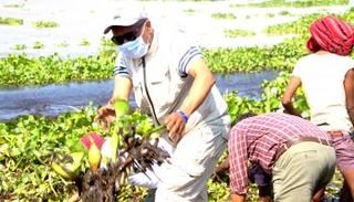 سلشي بقلي وزير المياه الطاقة والري الإثيوبي أثناء الحملة