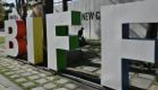 أكبر مهرجان سينمائي آسيوي يتحدى كورونا.. أفلام أقل بلا نجوم