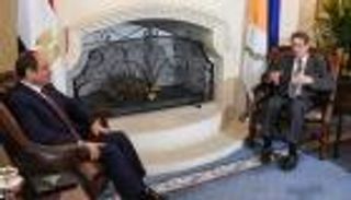 مصر وقبرص تتفقان على تعزيز التعاون الثلاثي مع اليونان