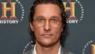 اعترافات جنسية صادمة عن النجم ماثيو ماكونهي ووالده