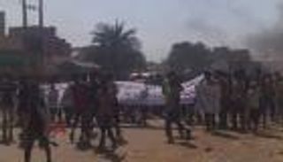 "الجوع" ولا "الكيزان".. هتاف سوداني يحبط مخطط الإخوان