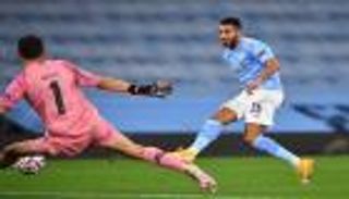 لماذا أصبح رياض محرز أساسيا في مانشستر سيتي؟