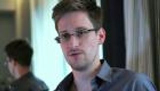 روسيا تمنح سنودن الإقامة الدائمة على أراضيها