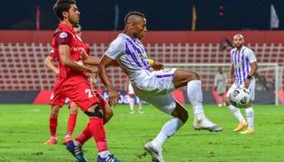 من مواجهة شباب الأهلي والعين في الدوري الإماراتي