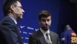 قبل الكلاسيكو.. 5 تصريحات نارية لبيكيه ضد إدارة برشلونة