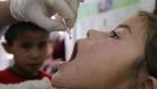 اليوم العالمي لشلل الأطفال.. حقائق ومعلومات عن المرض