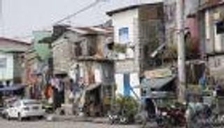 دراسة: كورونا ينتشر أكثر في المناطق الفقيرة