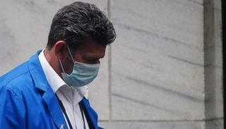  متداول خارج بورصة نيويورك - رويترز 