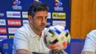 الدوري السعودي.. صفقة الهلال والأقرب لخلافة فيتوريا في النصر