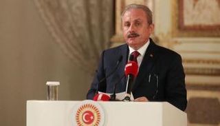 رئيس البرلمان التركي أكرم مصطفى شن طوب