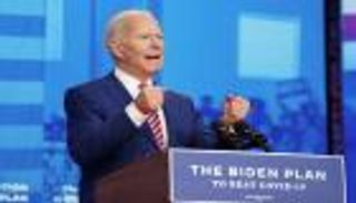 بايدن يتعهد بلقاح مجاني للجميع ضد كورونا حال فوزه