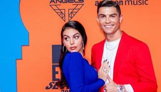 كريستيانو رونالدو نجم يوفنتوس وخطيبته جورجينا