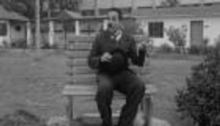 "شارلي شابلن المصري" يعيد أسطورة السينما الصامتة للحياة