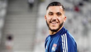 ريان شرقي لاعب أولمبيك ليون الفرنسي