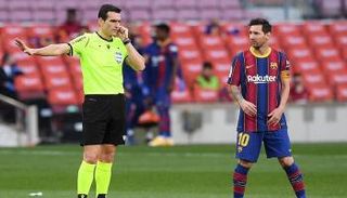 حكم مباراة الكلاسيكو