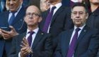 رسميا.. استقالة مجلس إدارة برشلونة برئاسة بارتوميو