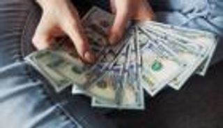 سعر الدولار في لبنان اليوم الثلاثاء 27 أكتوبر 2020.. الليرة تسقط