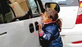 كورونا يفاقم التحديات التي تواجه أطفال الشوارع في العراق- أرشيفية