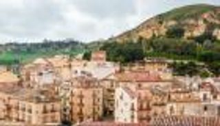 منازل للبيع في إيطاليا.. أرخص من كوب قهوة