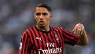 بسجل نظيف.. بن ناصر يتخلص من لعنة "الولد الشقي" في ميلان