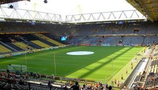 ملعب بروسيا دورتموند