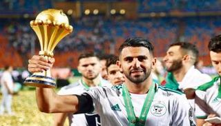 رياض محرز نجم منتخب الجزائر