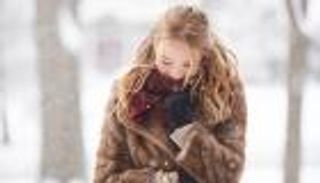 تساقط الشعر في الشتاء.. 5 نصائح ذهبية لحمايته