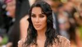 بالصور.. بذخ كيم كارداشيان يثير موجة انتقادات