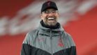 فيديو.. كلوب يدخل في نوبة ضحك بسبب "المجرم" إسكوبار