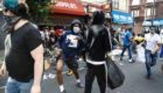 جحيم في فيلادلفيا.. مشاهد مروعة تشعل غضب ترامب وبايدن