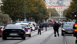 الشرطة بمحيط موقع حادث الطعن