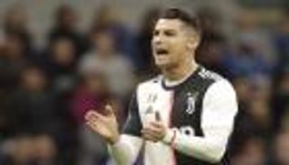 "عالم الفيروسات".. كورونا يفتح أبواب السخرية على كريستيانو رونالدو