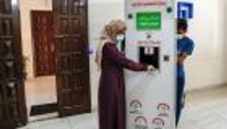 شابة فلسطينية تطور جهاز تعقيم للوقاية من كورونا
