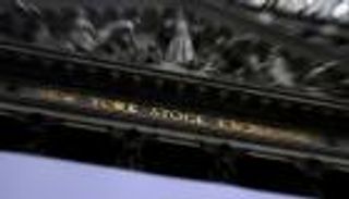 اليأس يغزو البورصات مع تنامي كورونا.. انهيار أسهم أمريكا وأوروبا