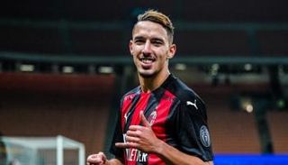 النجم الجزائري بن ناصر