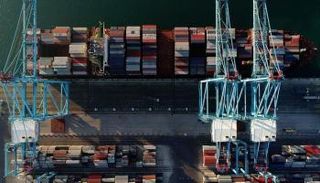 ليس فقط الليرة.. عجز تركيا التجاري يهبط لمستوى تاريخي